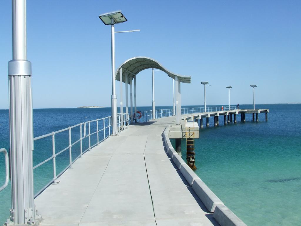 Вилла Jurien Beachfront Holiday Units Джуриен-Бэй Экстерьер фото